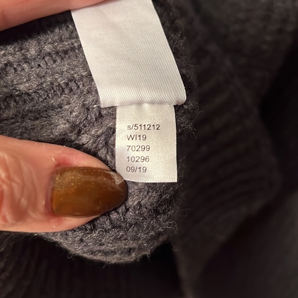 NWT Lou & Grey charcoal grey sweater knit size Small - Picture 6 of 9